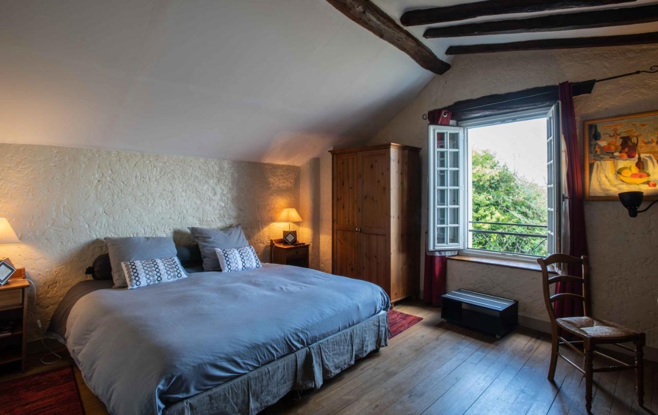 Les Pierres De Chevreuse