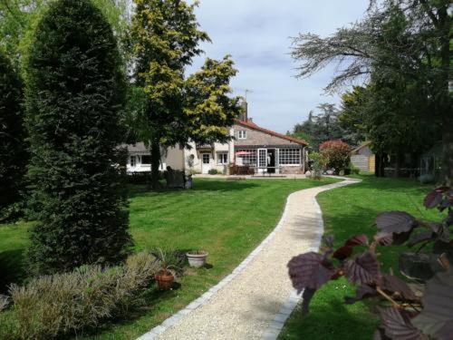 Les Pierres De